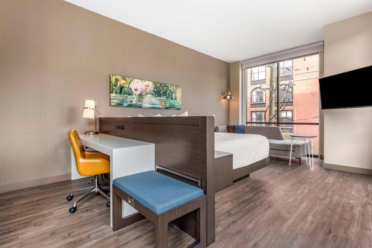 Cambria Hotel Savannah Downtown Historic District ภายนอก รูปภาพ