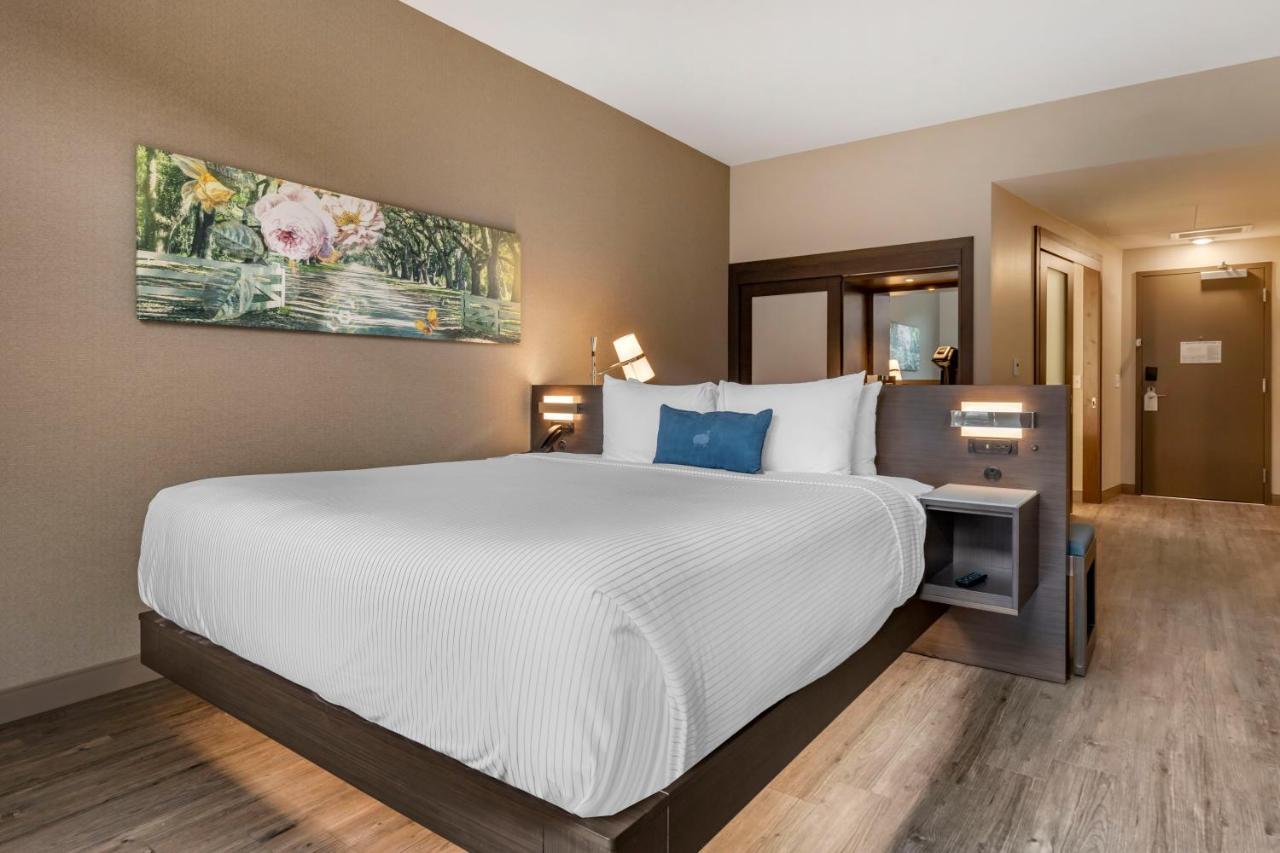Cambria Hotel Savannah Downtown Historic District ภายนอก รูปภาพ