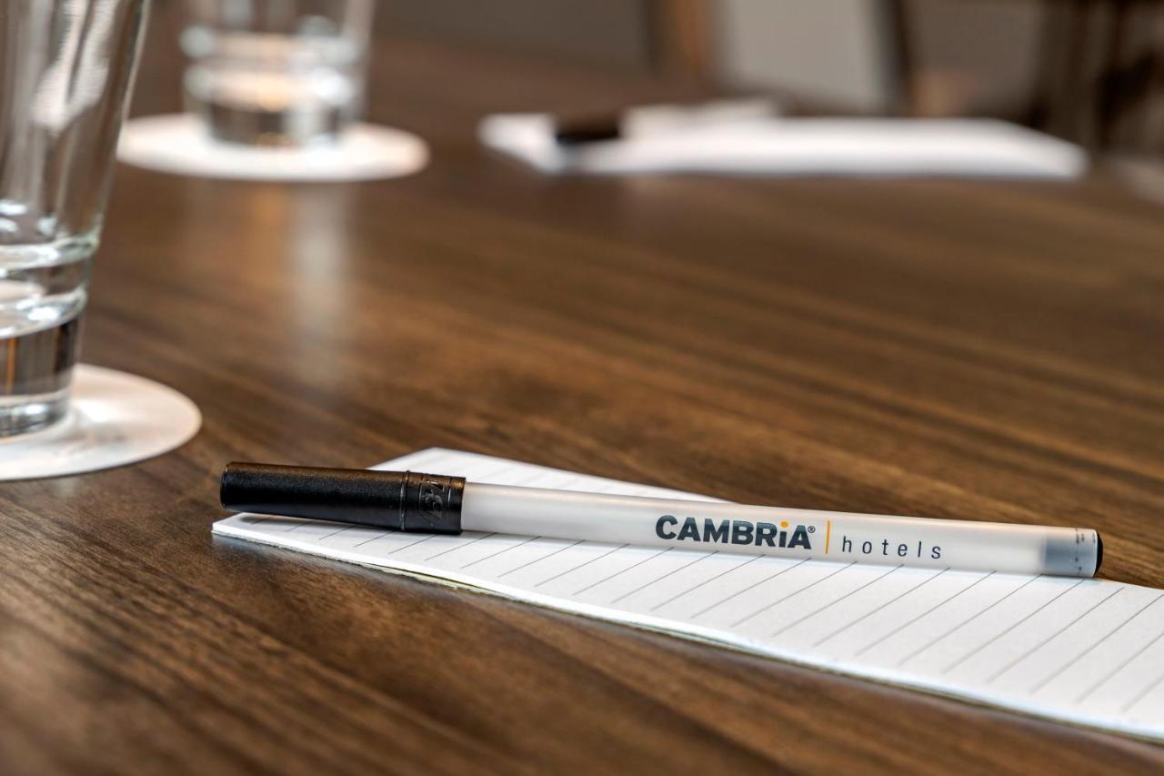 Cambria Hotel Savannah Downtown Historic District ภายนอก รูปภาพ
