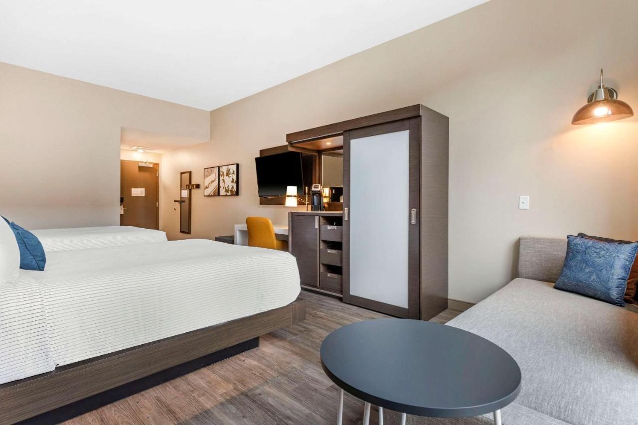 Cambria Hotel Savannah Downtown Historic District ภายนอก รูปภาพ