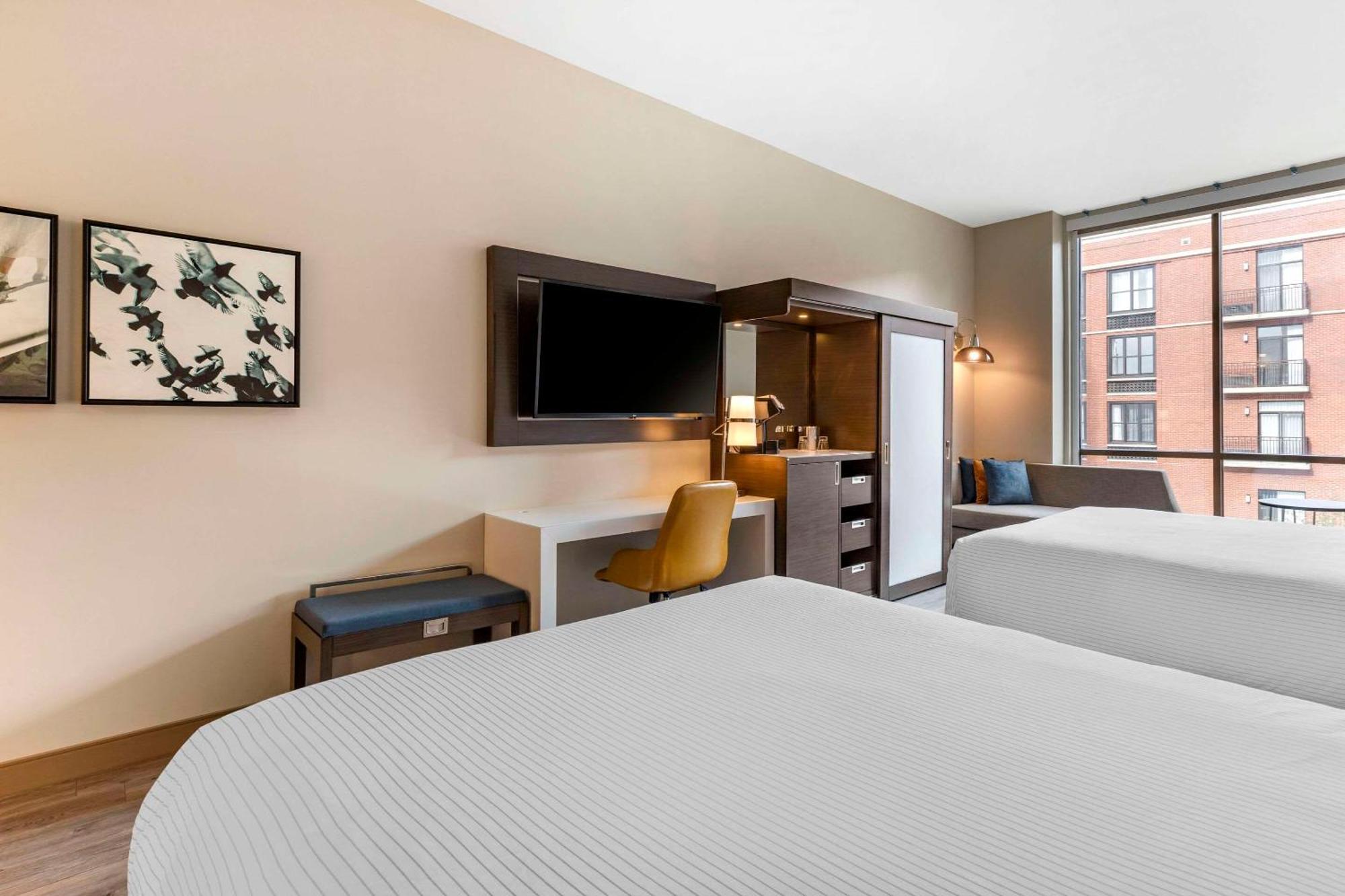 Cambria Hotel Savannah Downtown Historic District ภายนอก รูปภาพ